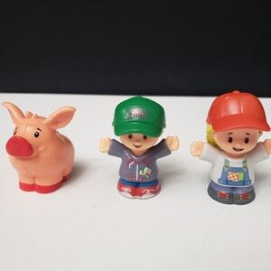 Lots of 3 Fisher-Price  Little People Farm Animal Replacement
